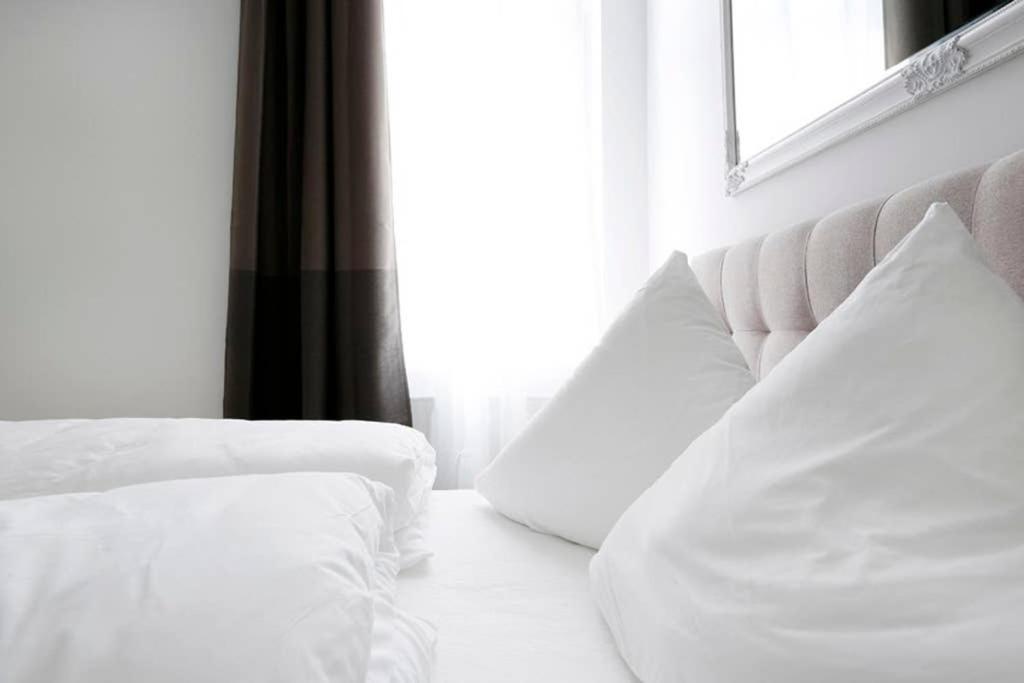 Sc 06 By Rockchair Apartments L Superhost Status L 4 Bedrooms Boxspringbeds 2 Bathrooms Balcony Elevator - Cozy Family & Business Flair Welcomes You! Berlin Luaran gambar