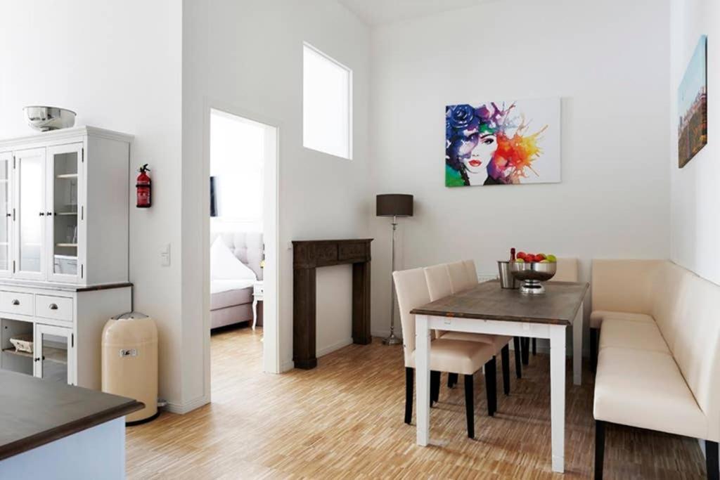 Sc 06 By Rockchair Apartments L Superhost Status L 4 Bedrooms Boxspringbeds 2 Bathrooms Balcony Elevator - Cozy Family & Business Flair Welcomes You! Berlin Luaran gambar