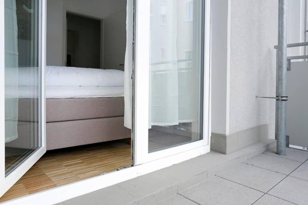 Sc 06 By Rockchair Apartments L Superhost Status L 4 Bedrooms Boxspringbeds 2 Bathrooms Balcony Elevator - Cozy Family & Business Flair Welcomes You! Berlin Luaran gambar