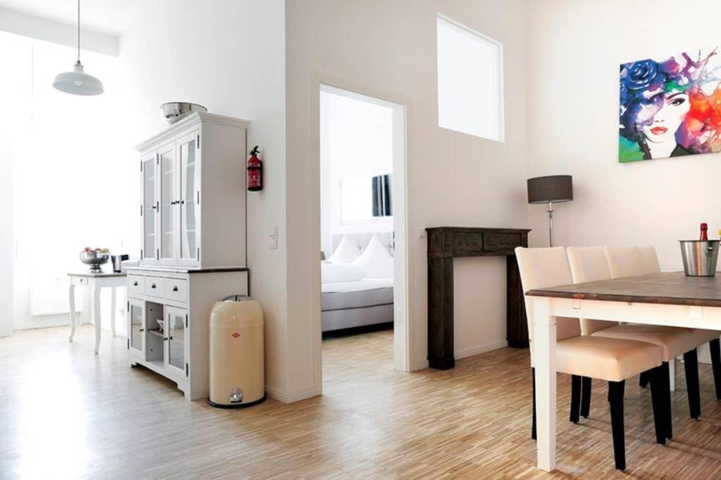 Sc 06 By Rockchair Apartments L Superhost Status L 4 Bedrooms Boxspringbeds 2 Bathrooms Balcony Elevator - Cozy Family & Business Flair Welcomes You! Berlin Luaran gambar