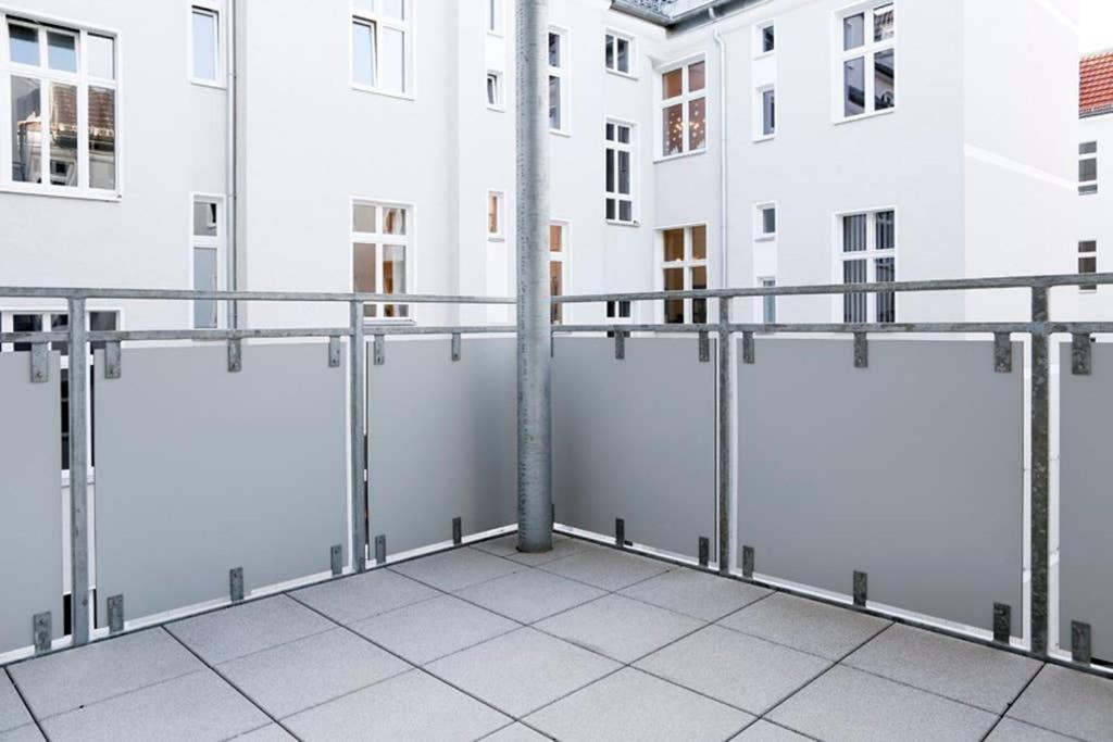 Sc 06 By Rockchair Apartments L Superhost Status L 4 Bedrooms Boxspringbeds 2 Bathrooms Balcony Elevator - Cozy Family & Business Flair Welcomes You! Berlin Luaran gambar