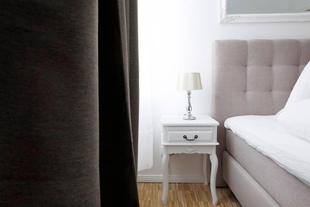 Sc 06 By Rockchair Apartments L Superhost Status L 4 Bedrooms Boxspringbeds 2 Bathrooms Balcony Elevator - Cozy Family & Business Flair Welcomes You! Berlin Luaran gambar